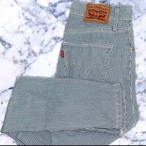 High Rise Levi’s skinny jeans
